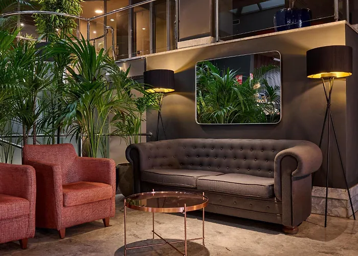 Malcom And Barret מלון