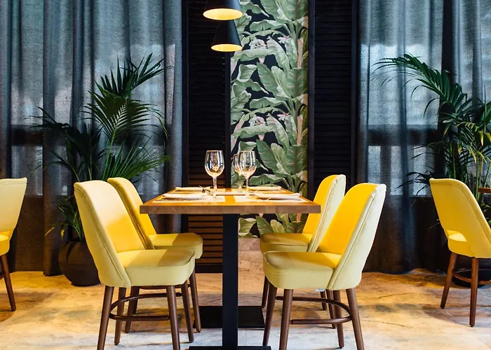 מלון Malcom And Barret