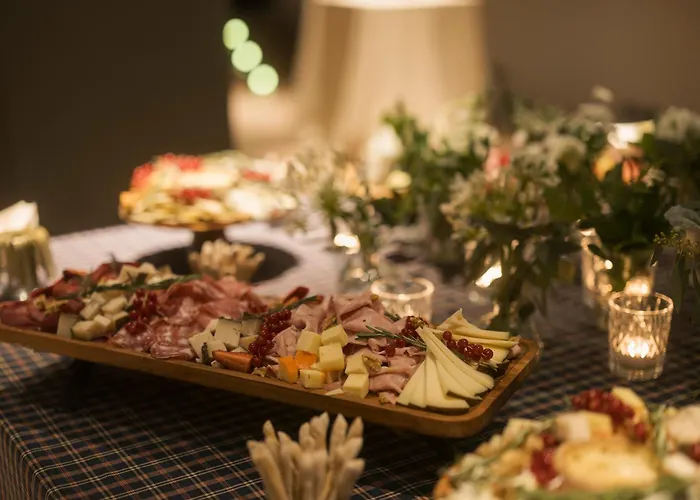 Malcom And Barret Hotel 3*